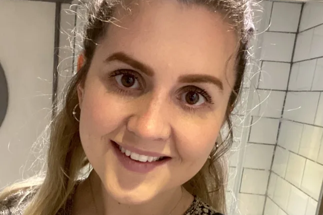 I was so upset that I didn't even drink water, then a stranger's voice saved me